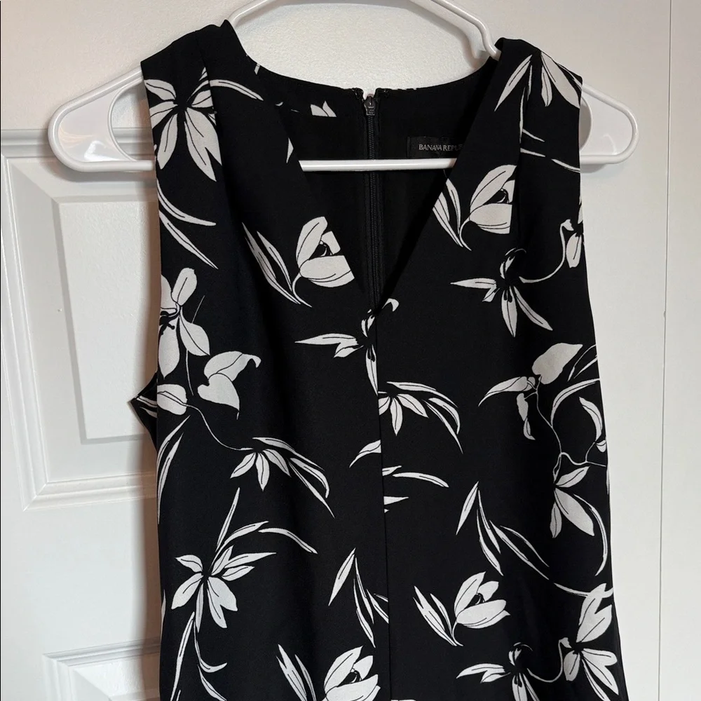 Banana Republic Black and White Floral Mini Dress 🖤 Sz 4 - Picture 2 of 8